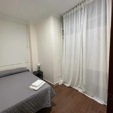Mariniguez Apartament. 別荘