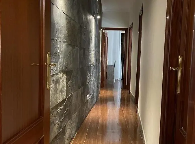 Mariniguez Apartament. * חרז