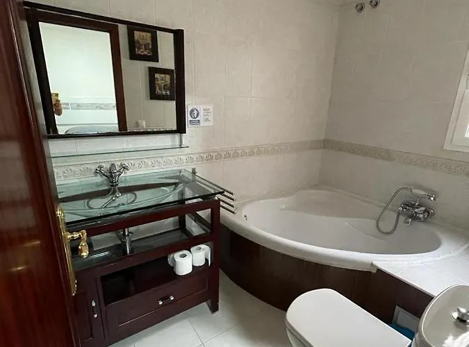 Mariniguez Apartament. * חרז