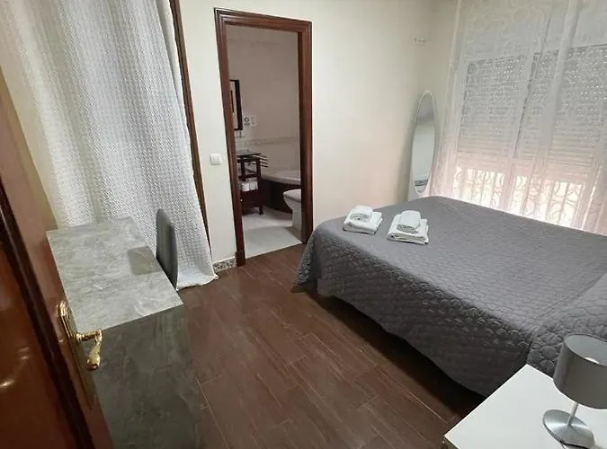 Mariniguez Apartament. בית נופש